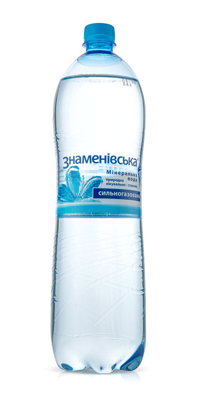 Мінеральна питна вода природна лікувально-столова сильногазована Знаменівська 1,5 л.
